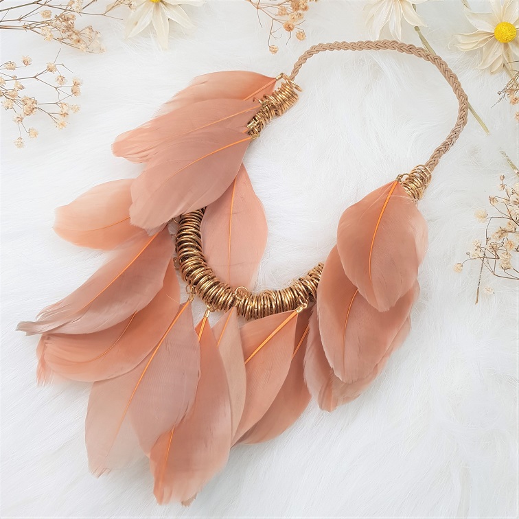 nude boholuxe feather necklace