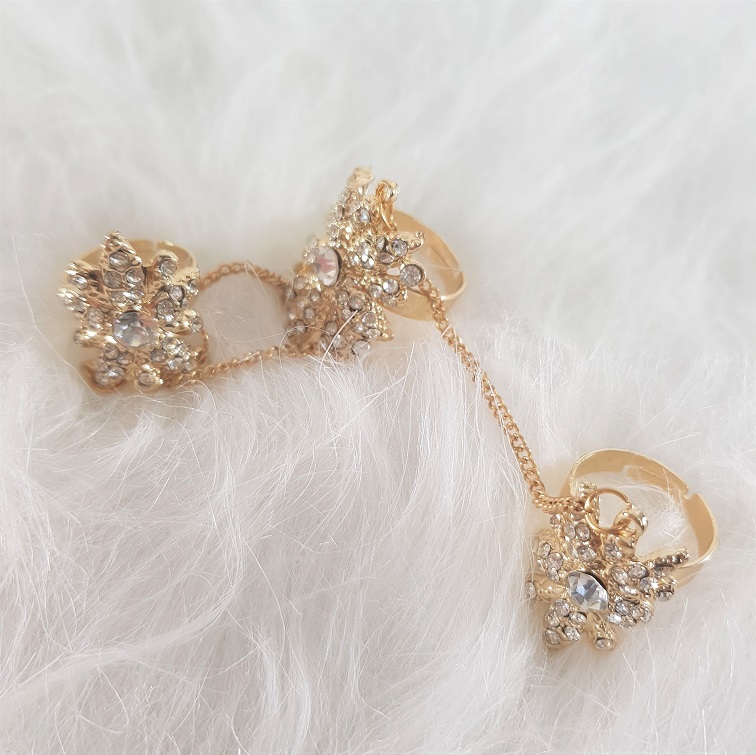 starry-rhinestones-triple-chain-rings-frontview