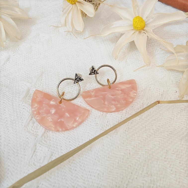 miyuki peach moon earrings