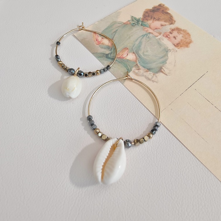 natural-polished-seashell-gold-loop-earrings