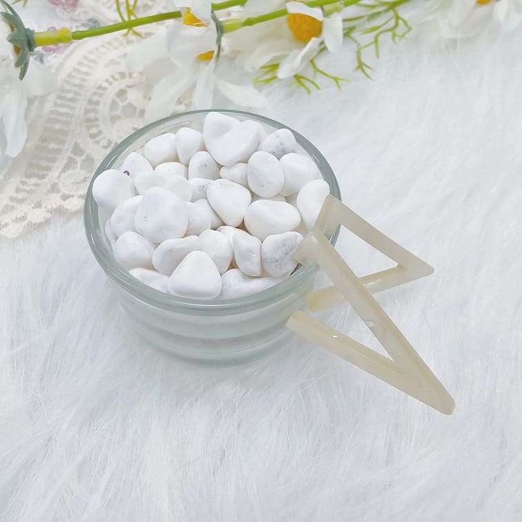 ivory v-shaped ombre hoop earrings