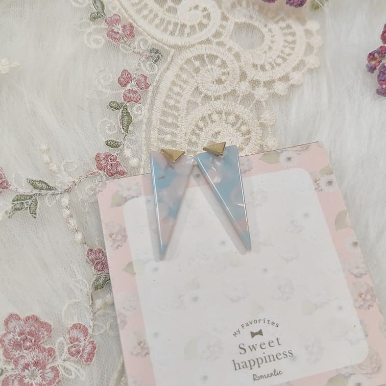 sky blue watermarble triangle stud earrings