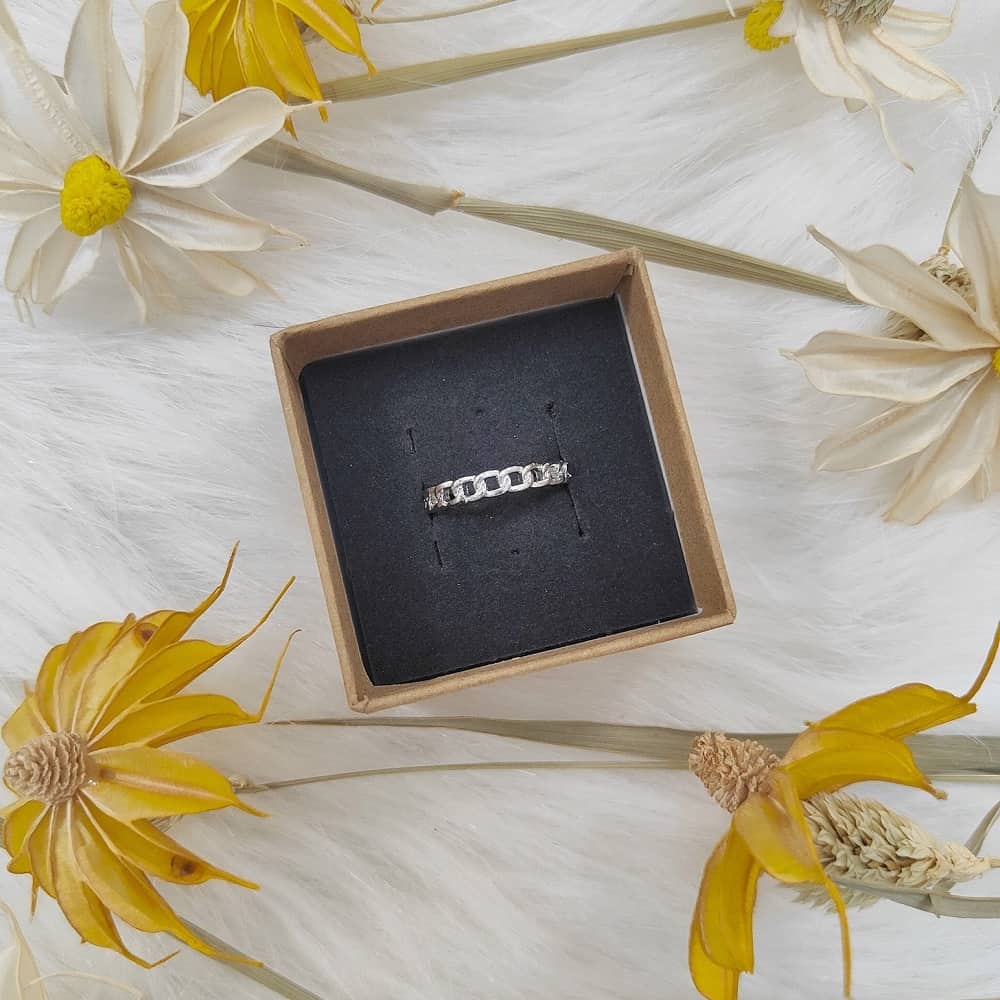 Silver Intertwined Link Chain Ring Band