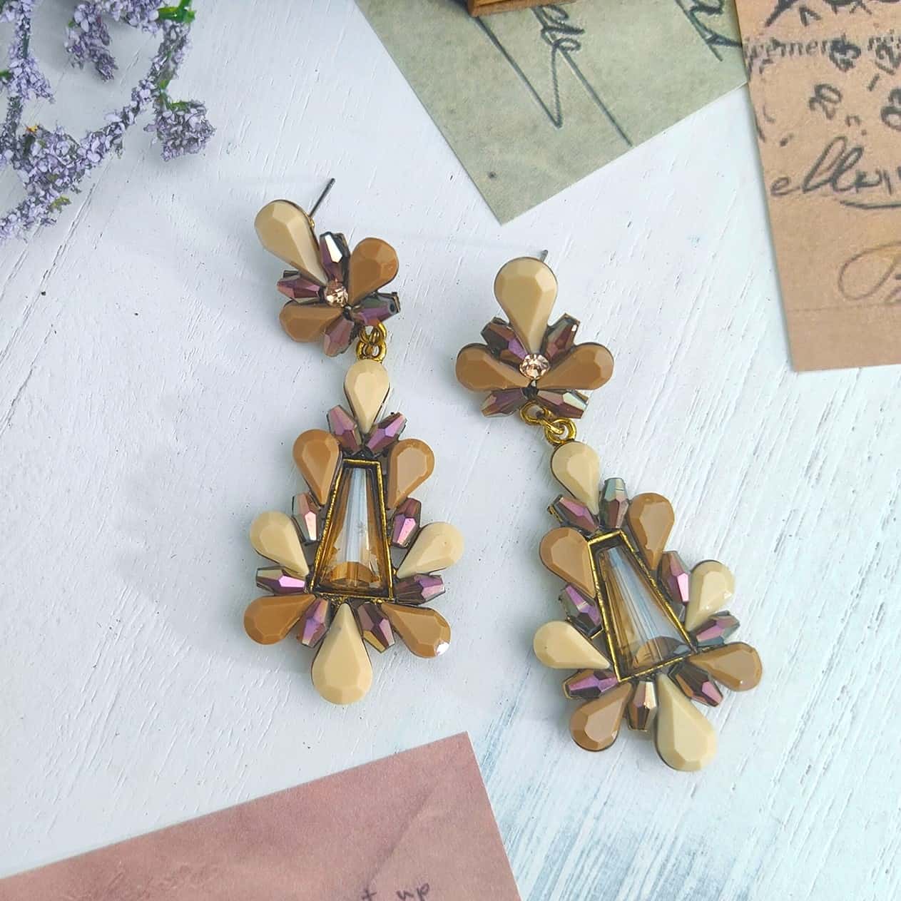 Nagisa Floral Pattern Rhinestone Earrings