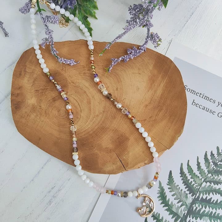 White Seashell Beads Accent Colorful Zircon Crystal Necklace